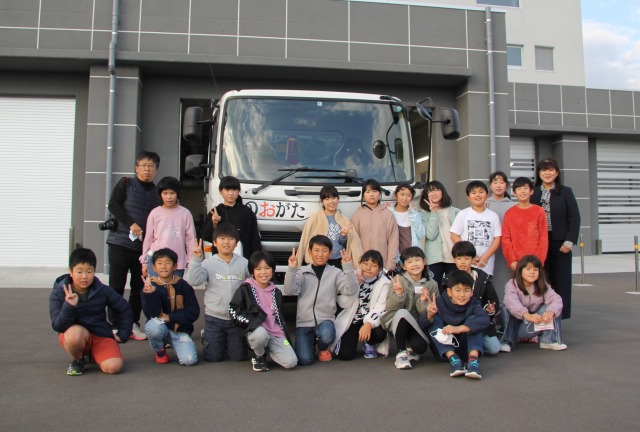 南小４年生の児童たちの写真