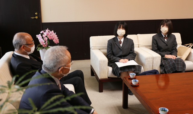 表敬訪問の様子