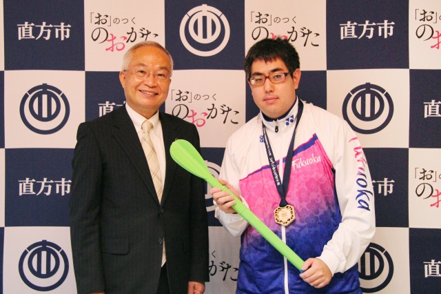 名越さん（右）