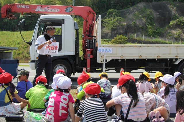 大きな車では、特に内輪差があります。