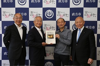 目が不自由な人のために、掲載する画像の説明を記載してください。