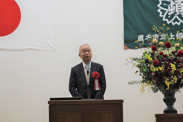 挨拶をする大塚市長