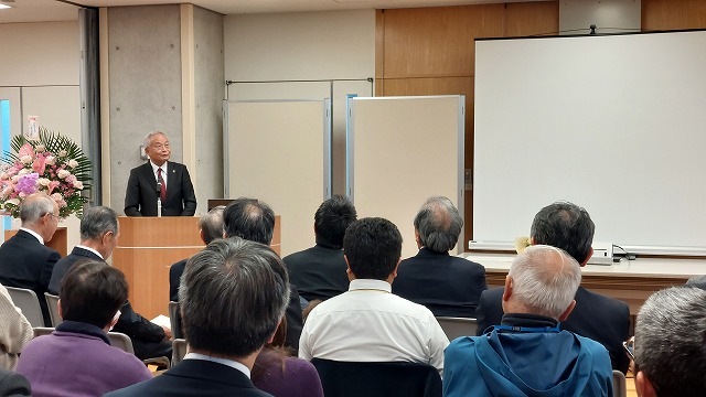 挨拶をする大塚市長