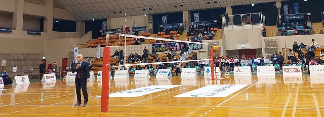 挨拶をする大塚市長