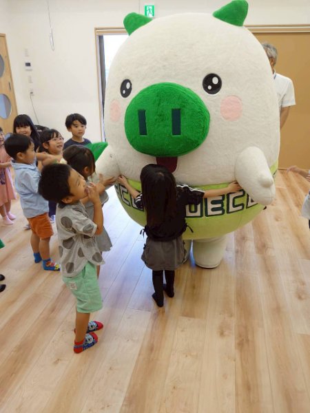 新生第二こども園エコトン記念写真
