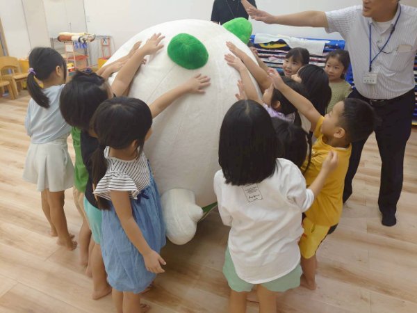 新生第二こども園エコトン記念写真